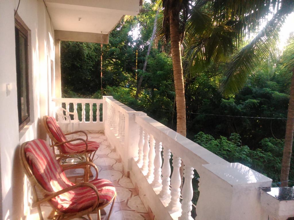 كالانغيُت La Blanche Guest House الغرفة الصورة